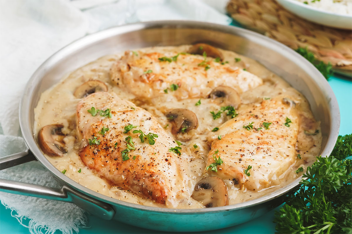 Creamy champagne chicken in the pan ready to serve.