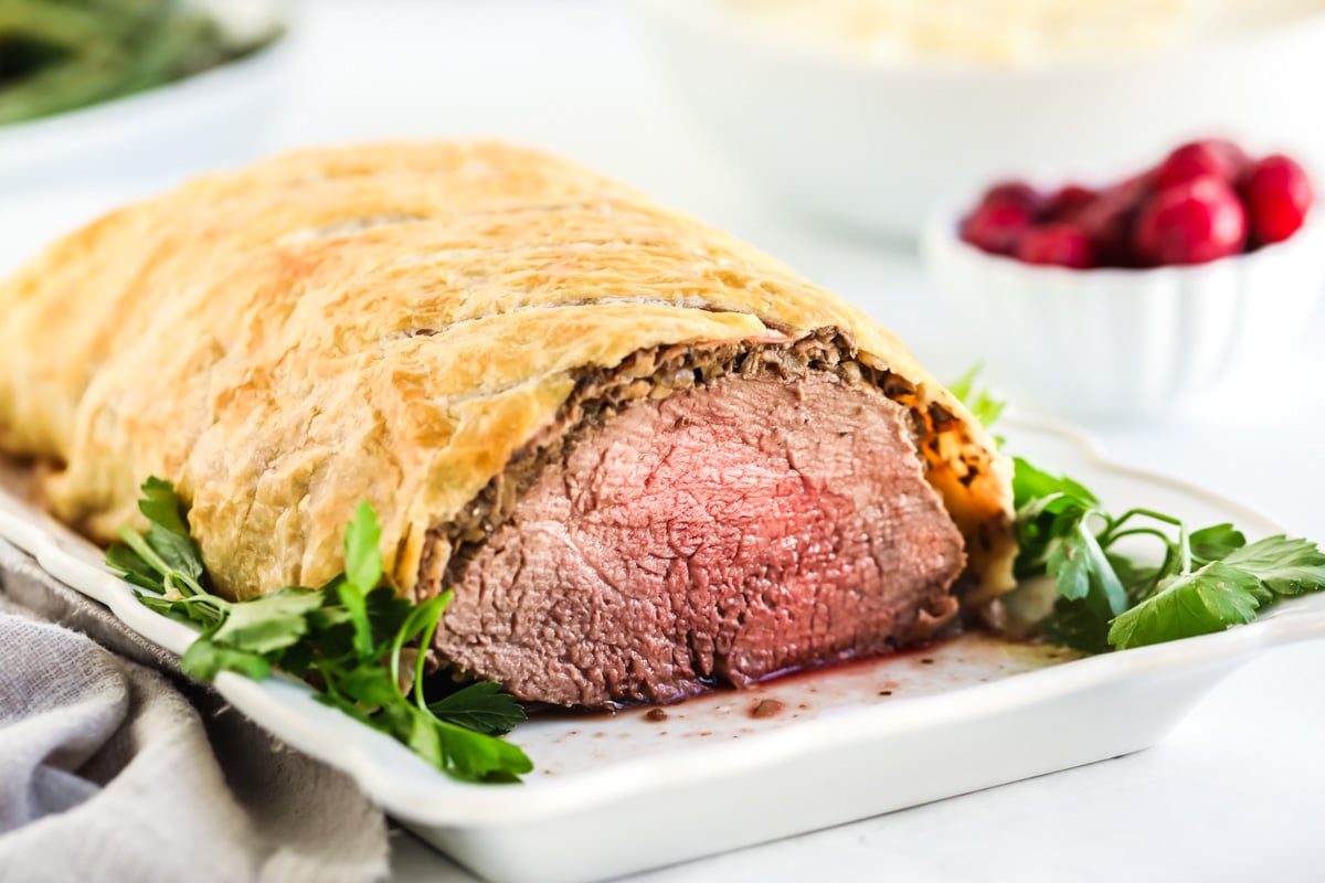 Make the Tastiest Pastry-Wrapped Beef Tenderloin Roast: ChefSteps Beef  Wellington 