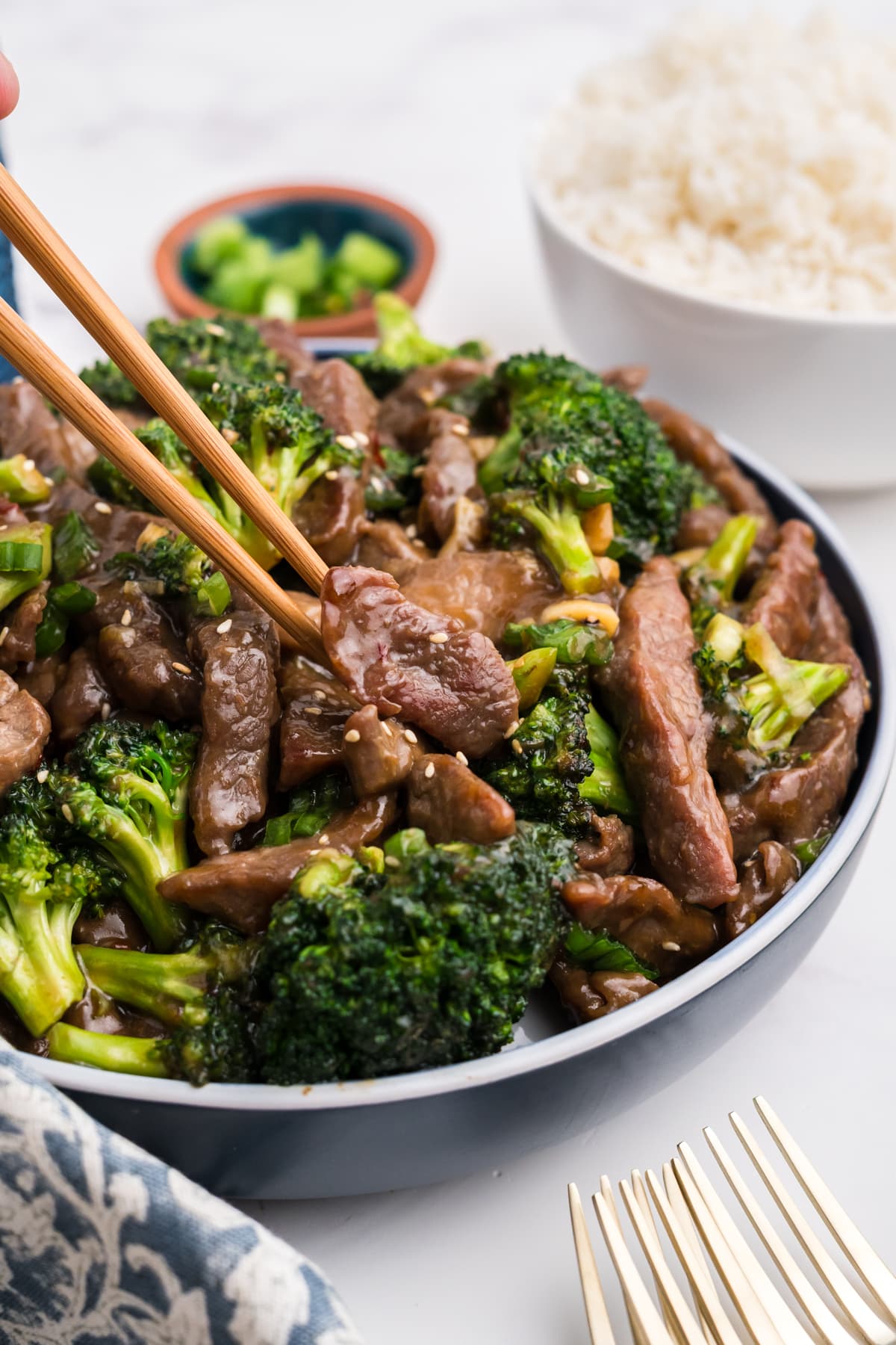Beef with garlic sauce in a dish.